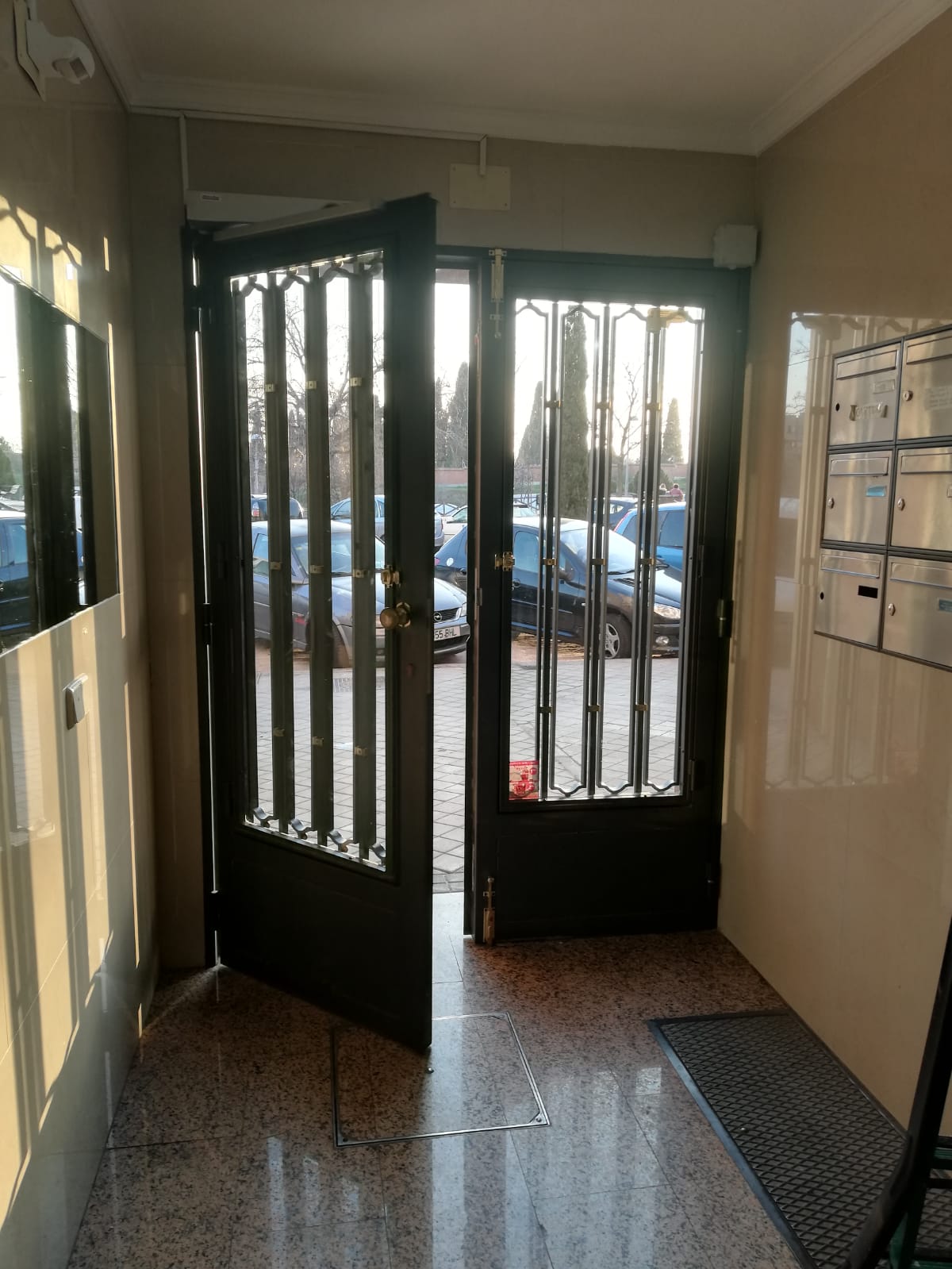 Puertas Portales de Comunidades 2